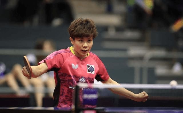 他利用自己 他利用自己